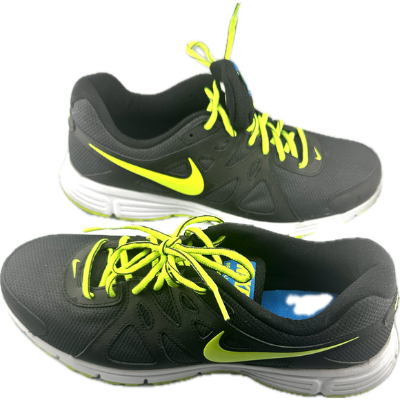 Men 13 NIKE Revolution 2 Black Volt NeonYellow Lo Top Sneakers - Picture 2 of 8